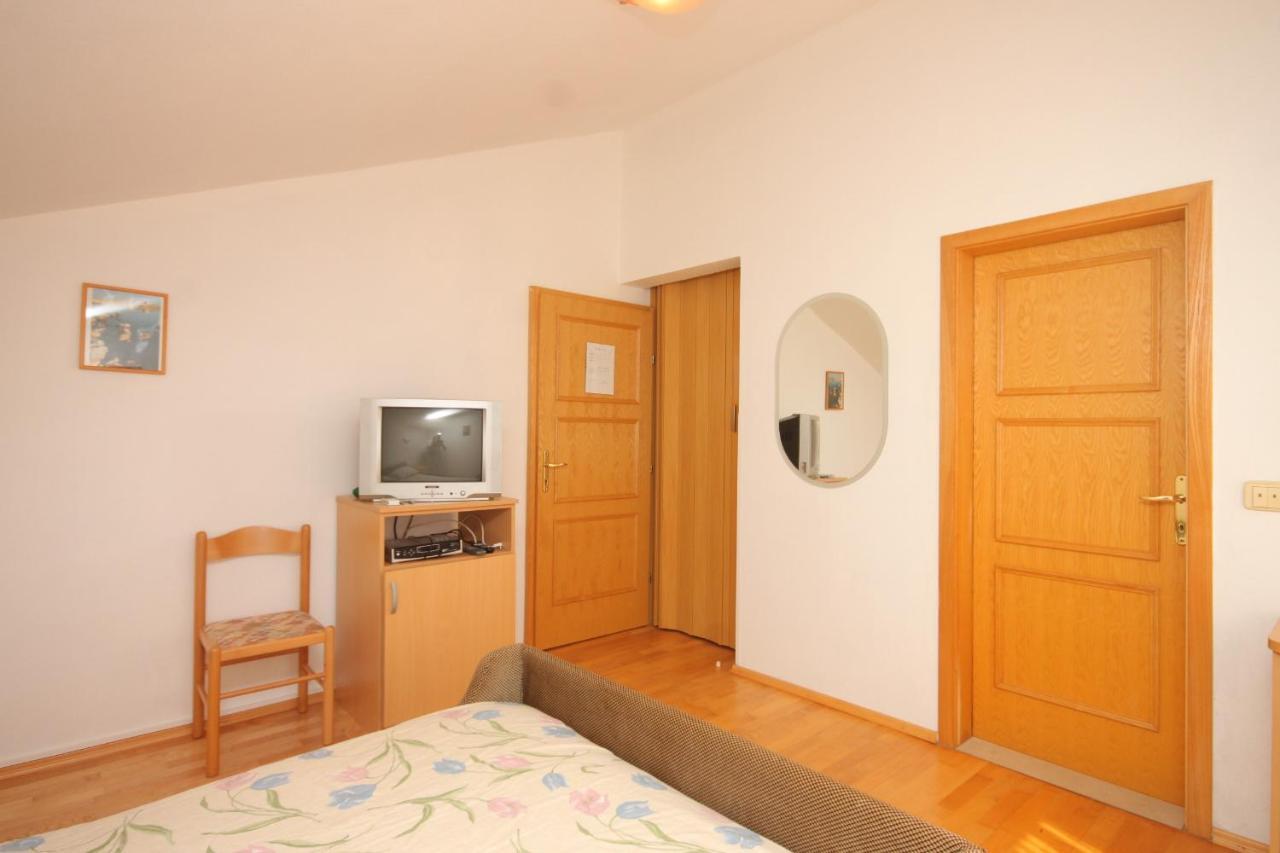 Double Room Bozava 8100A 외부 사진